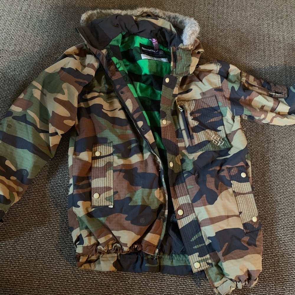 Men’s snowboarding jacket